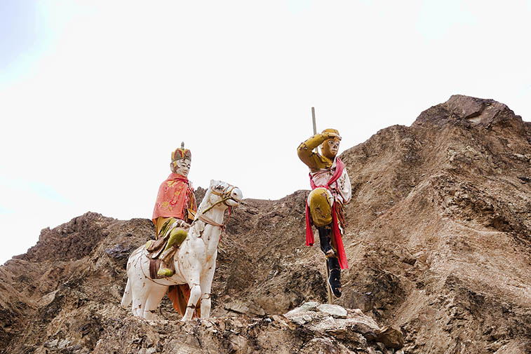 VR Experience of Dunhuang 285 cave