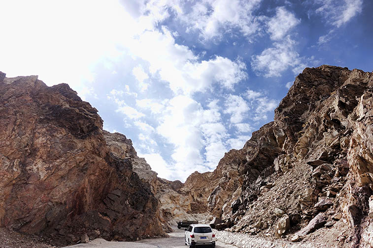 VR Experience of Dunhuang 285 cave