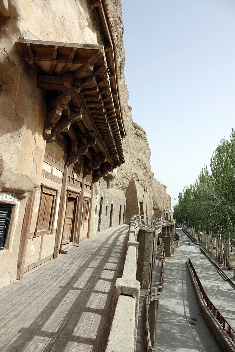 VR Experience of Dunhuang 285 cave